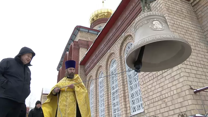 Голос храма: на звоннице церкви в Нижнекамске установили восемь новых колоколов