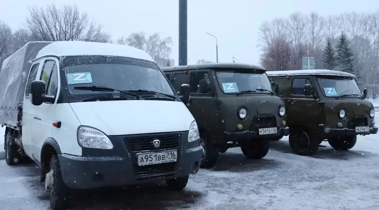 Нижнекамск отправил бойцам в зону СВО два УАЗа