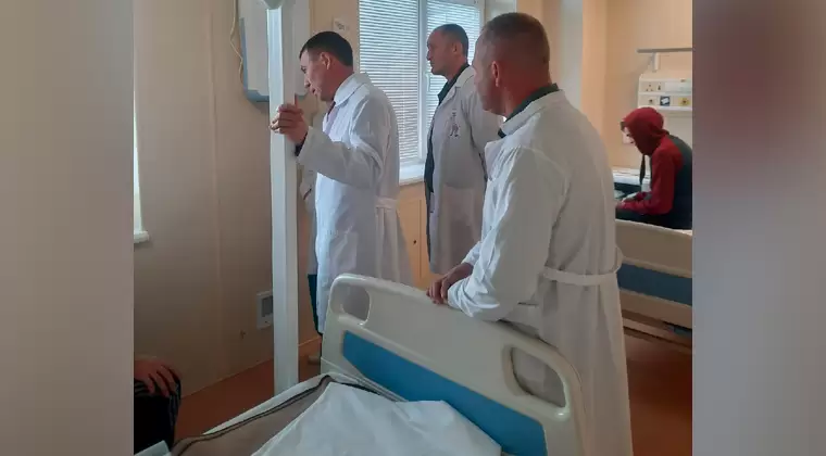 Муллин навестил в нижнекамской больнице раненых участников СВО