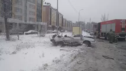 В Казани при столкновении грузовика и «Лады» погиб человек