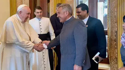 Рустам Минниханов встретился с Папой Римским Франциском в столице Бахрейна