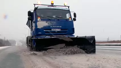 В Татарстане для зимнего содержания федеральных трасс подготовлено более 370 единиц дорожной техники