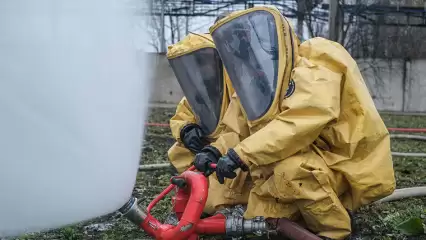 Пожарные провели учения на случай воздушной атаки на нижнекамский промышленный комплекс