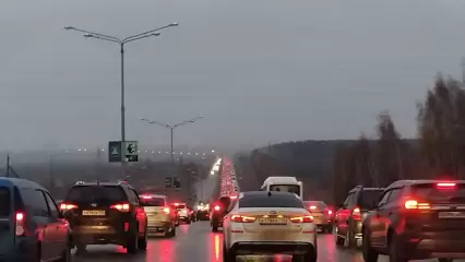 В Нижнекамске на Соболековской трассе из-за ДТП образовалась многокилометровая пробка