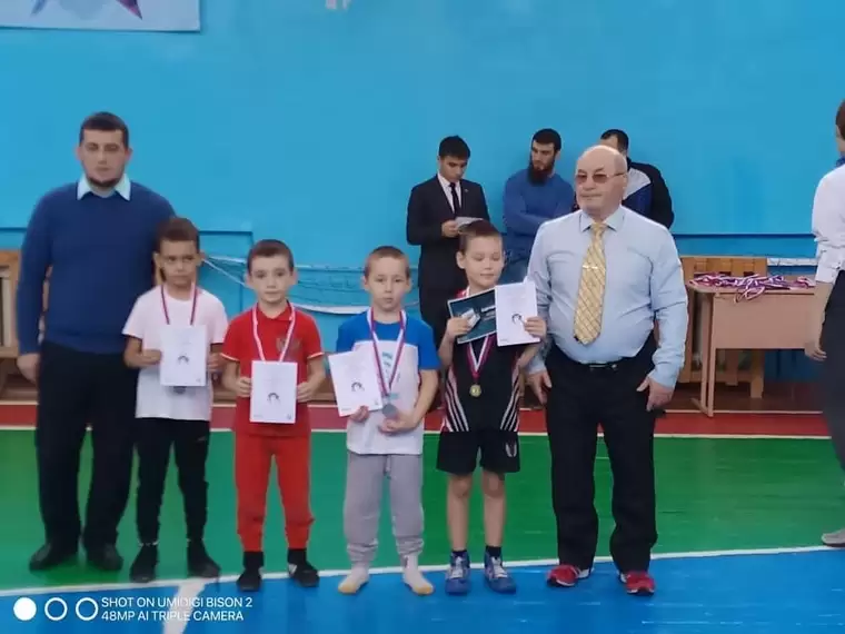Семь призовых мест завоевали юные нижнекамские борцы на турнире имени Мусы Джалиля