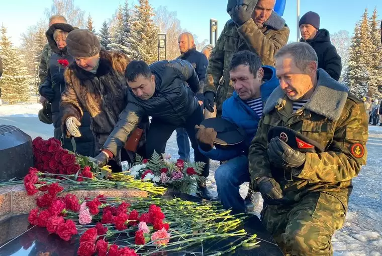 В День неизвестного солдата в Нижнекамске почтили память героев, не вернувшихся с поля битвы