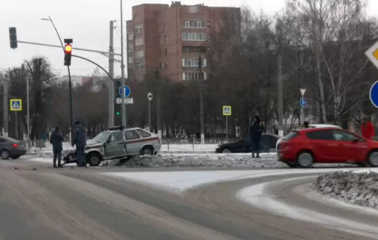 В Нижнекамске произошло ДТП с участием автомобиля Росгвардии
