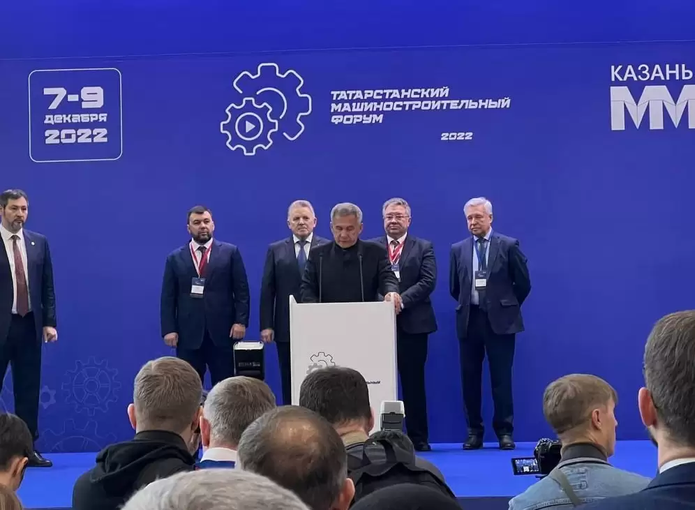Минниханов и Пушилин открыли в Казани машиностроительный форум