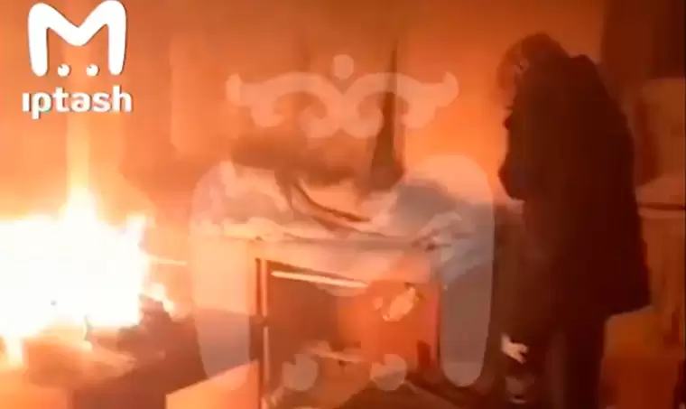 В Казани подростки спасли бездомного из горящей «заброшки»