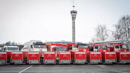 Глава МЧС РФ и президент РТ вручили пожарно-спасательному гарнизону республики более 20 единиц техники - НТР 24