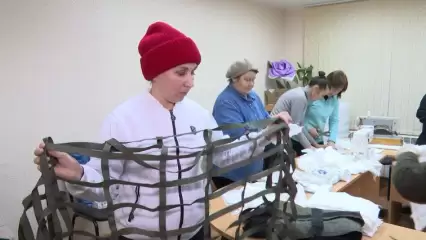 В Нижнекамске волонтерам нужны ткани и материалы для пошива носилок и других изделий для участников СВО