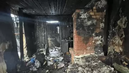 В Набережных Челнах 10-летний мальчик спасся из горящего дома