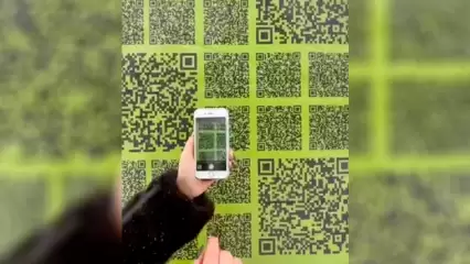 В нижнекамском парке появилась необычная стена с QR-кодами - НТР 24
