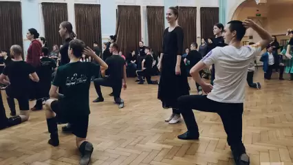 Артисты Татарстана показали москвичам секреты татарских народных танцев