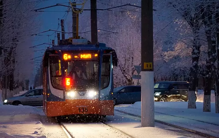 Как будут ездить автобусы и трамваи в новогоднюю ночь в Нижнекамске