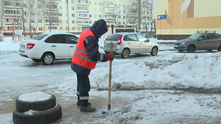 Опубликованы графики уборки дворов в Нижнекамске от снега