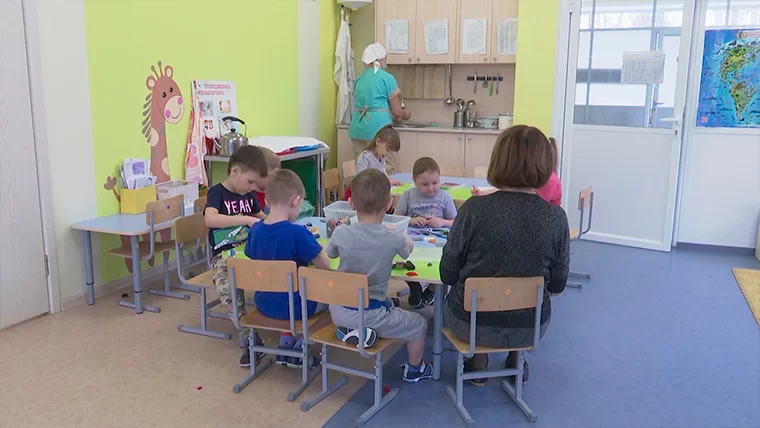 В Татарстане предложили упростить принятие в садики и школы усыновленных детей