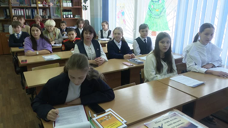 В Нижнекамск съехались школьники со всего Татарстана для участия в научно-практической конференции