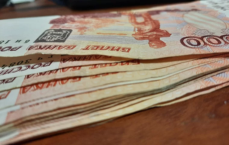 Два жителя Нижнекамска, надеясь заработать на инвестициях, перевели мошенникам 6 млн рублей