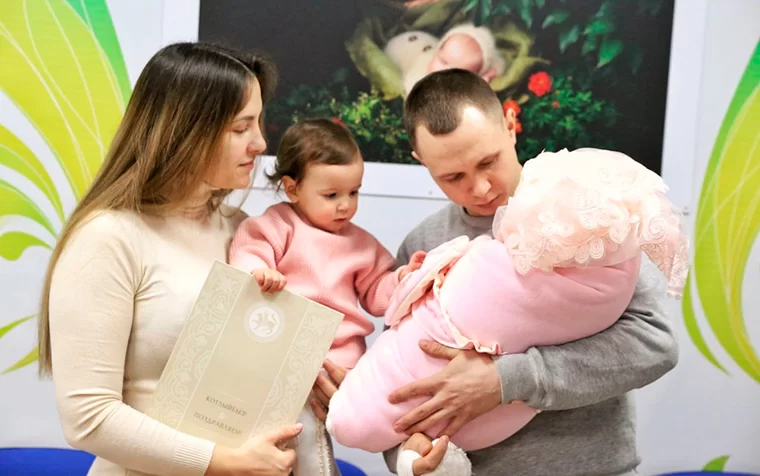 В Нижнекамске родился сотый ребёнок 2023 года