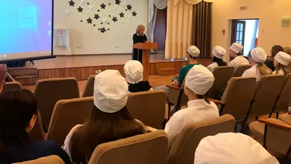 Выпускники нижнекамского медколледжа встретились с медиками ДГБ с ПЦ - НТР 24