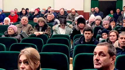 В Нижнекамском районе прошёл сход граждан с яркими концертными номерами - НТР 24