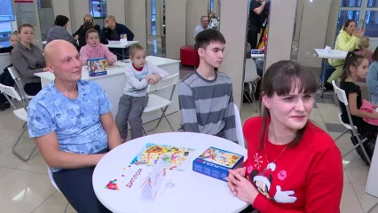 В Нижнекамске семьи соревновались в собирании пазлов - НТР 24