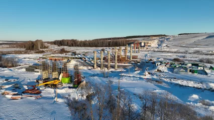 На мосту через Авлашку в составе обхода Нижнекамска установили все промежуточные опоры - НТР 24