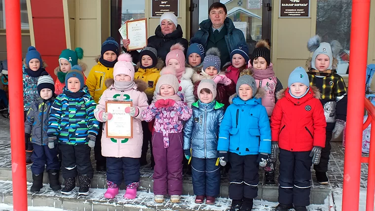 В Татарстане воспитанники детского сада взяли под опеку зимующих птиц