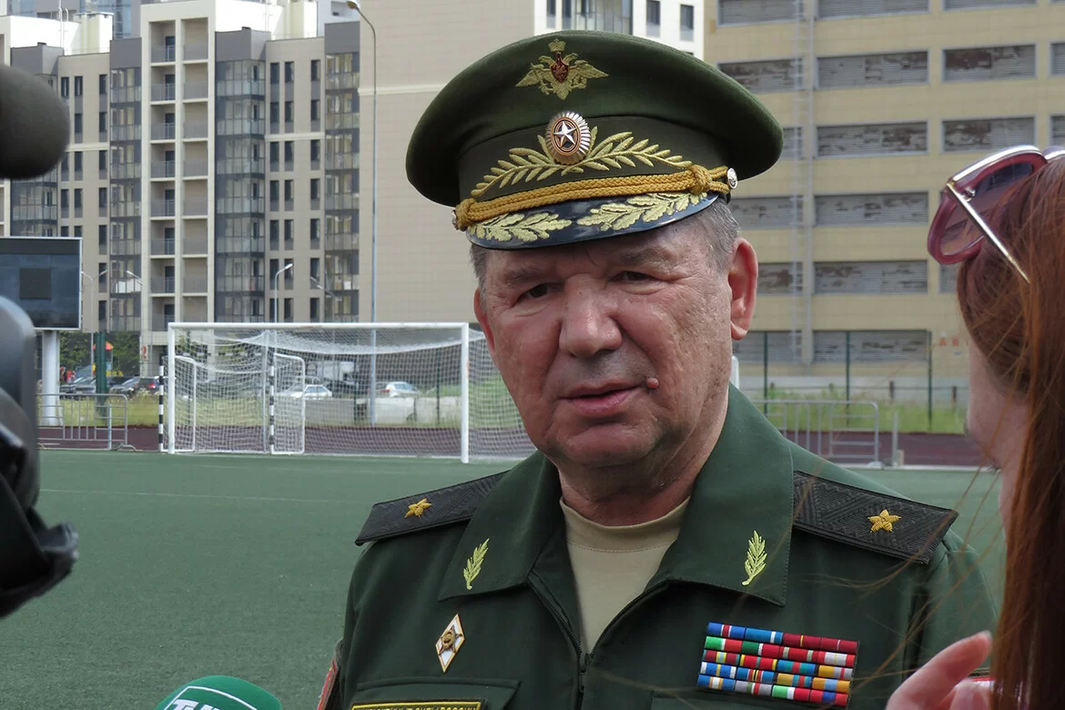 Военный комиссар РТ рассказал, как выпускникам школ поступить в военные учебные заведения
