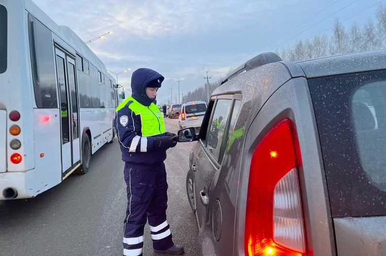 В Нижнекамске за неделю выявили более полсотни водителей, не пристегивающихся ремнями безопасности