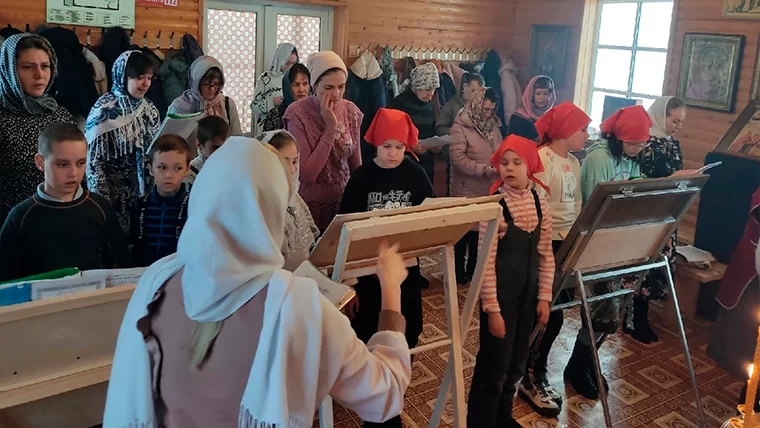 В Нижнекамске прошла Божественная литургия с участием детей
