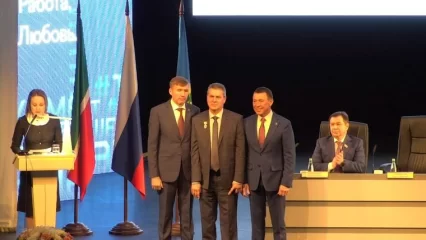 Невролог ЦРБ Нижнекамска Александр Стаценко удостоился звания «Заслуженный врач Республики Татарстан» - НТР 24