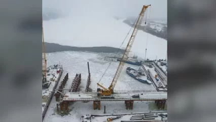 Нижнекамский фотограф показал строительство моста через Каму с высоты птичьего полёта - НТР 24