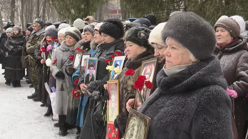 Памятный митинг в Нижнекамске к 34-летию со дня вывода советских войск из Афганистана