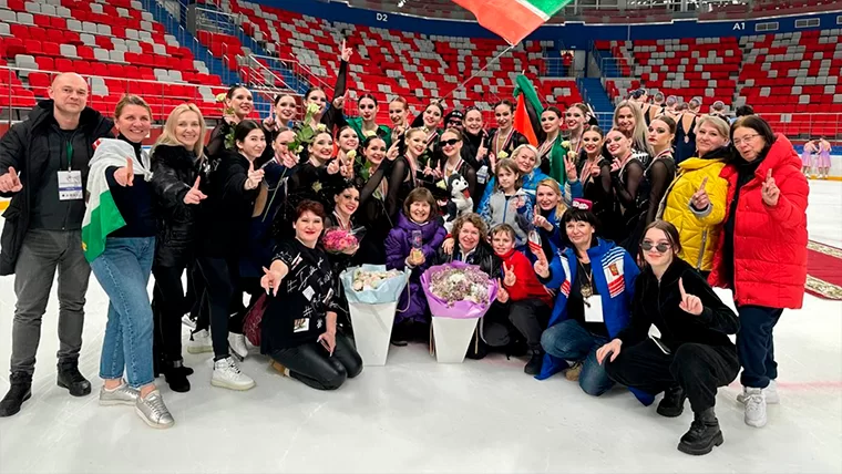 Татарстанская команда стала серебряным призером чемпионата России по синхронному катанию на коньках