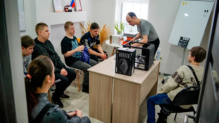 В Нижнекамске дети с ОВЗ собрали свой первый компьютер для видеомонтажа