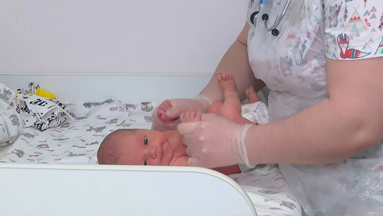 В Нижнекамске впервые дистанционно зарегистрировали ребёнка, родившегося в Ижевске