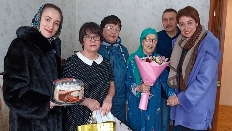 В Нижнекамске педагог-долгожитель отметила 95-летний юбилей