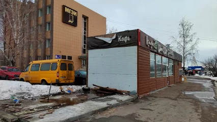 В Нижнекамске снесли павильон с шаурмой, которую горожане считали вкусной - НТР 24