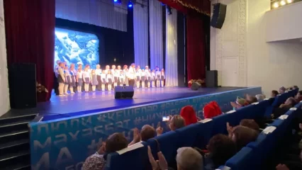 Более 400 участников выступили на фестивале «Лейся, песня, на просторе» в Нижнекамске