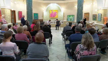 В Нижнекамске открылась выставка «Благословите женщину»