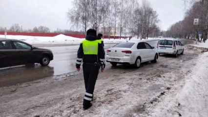 В Нижнекамске и районе за два месяца 240 водителей получили штрафы за выезд на «встречку»