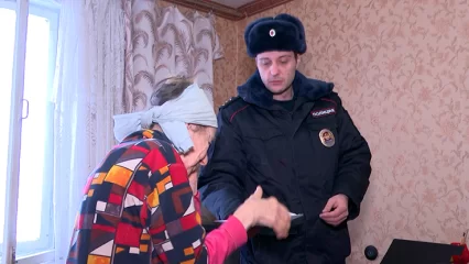 85-летней бабушке из Нижнекамска вернули 230 тыс. рублей, которые она забыла в МФЦ - НТР 24