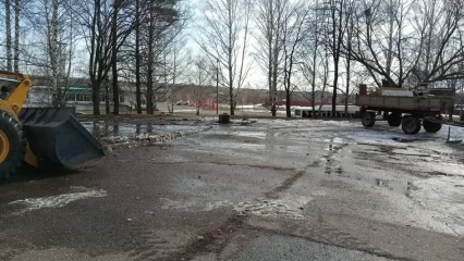 Заброшенный бывший мебельный салон на ул. Спортивной в Нижнекамске снесли - НТР 24