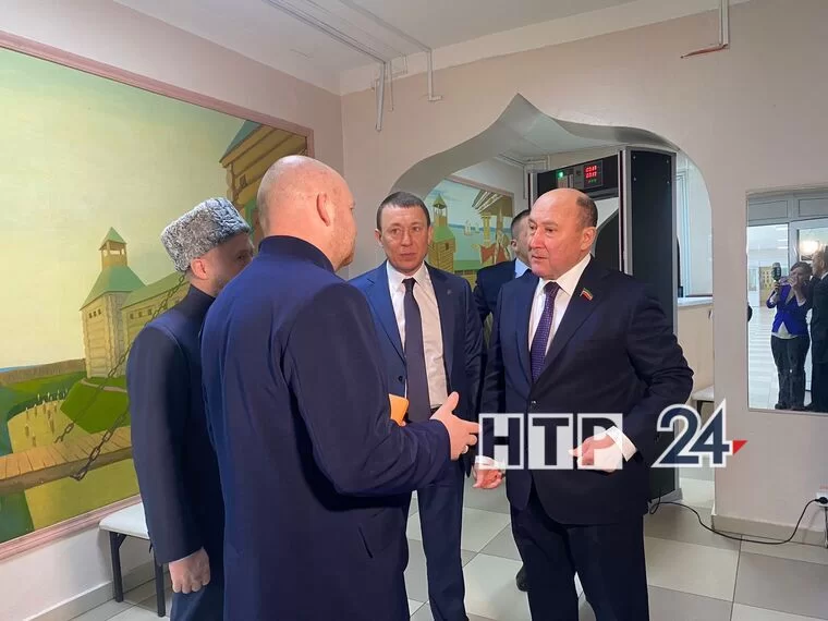 В Нижнекамск с рабочим визитом прибыл заместитель председателя Госсовета РТ