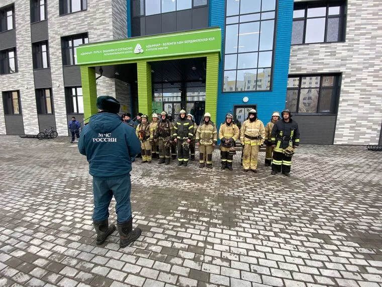 В нижнекамской школе прошли плановые пожарные учения