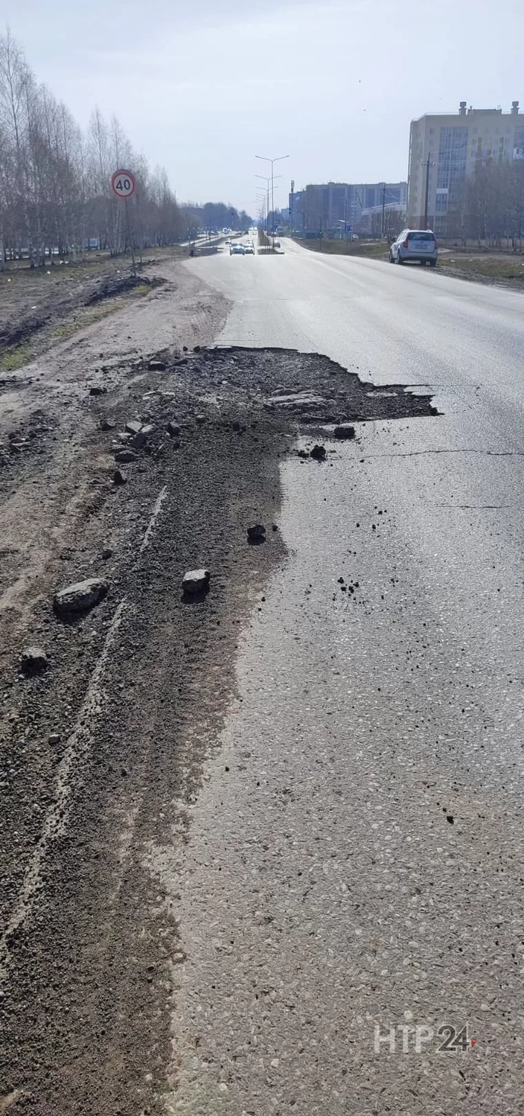 На выезде из Нижнекамска в сторону Корабельной рощи образовалась большая  яма — НТР 24