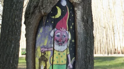 В Нижнекамске победители грантового проекта СИБУРа разрисовали деревья экограффити - НТР 24