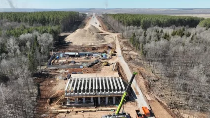На шести мостах на обходе Нижнекамска завершен монтаж балок пролетных строений - НТР 24